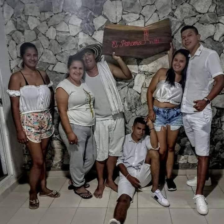 El Parcero Hostal ซันตามาร์ตา ภายนอก รูปภาพ